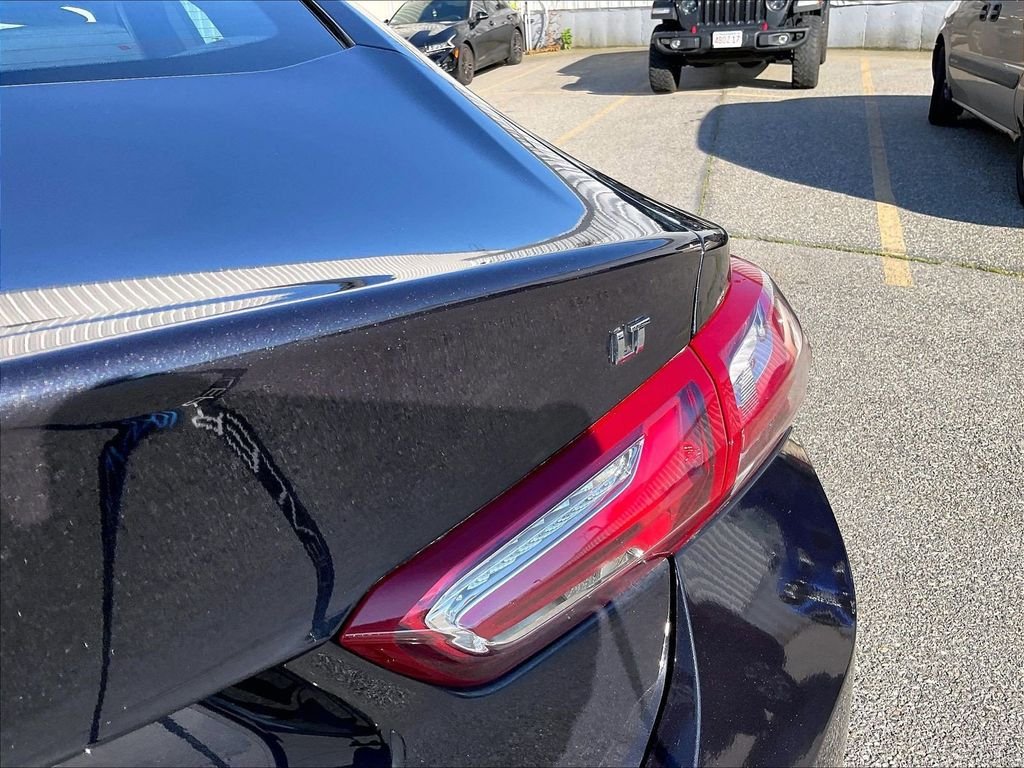Used 2022 Gray Chevrolet LT image 27