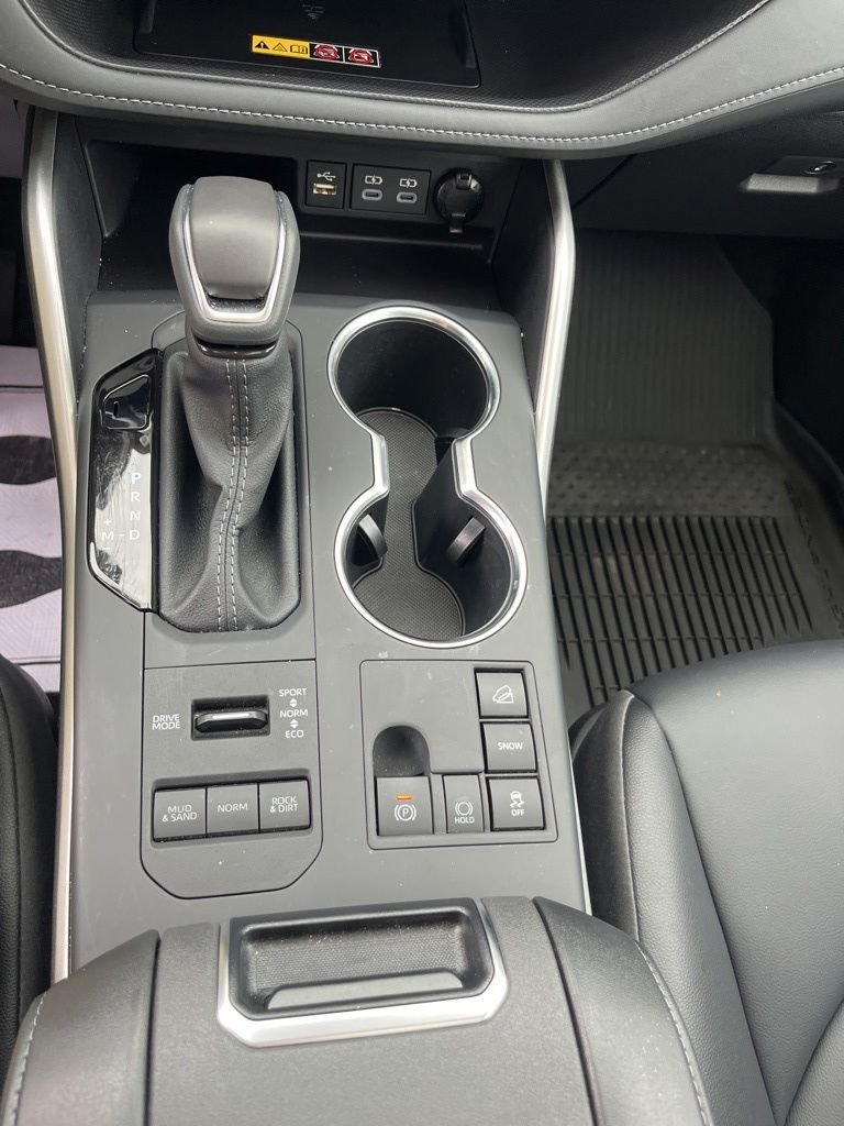 Used 2026  Toyota XLE image 19