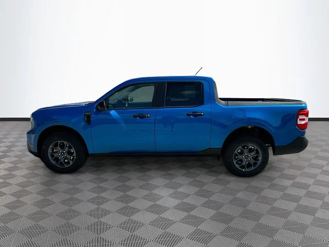 New 2026 Blue Ford XLT image 3