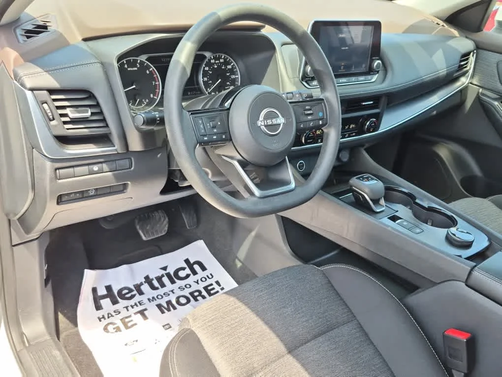 Used 2023 Pearl White Tricoat Nissan SV image 11