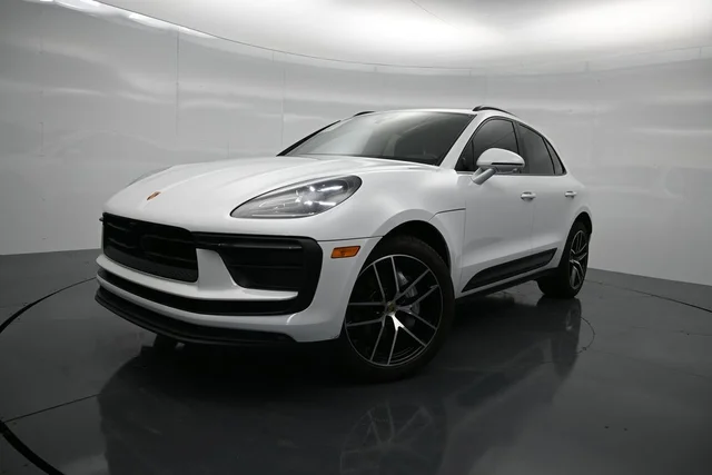 2025 Porsche Macan 