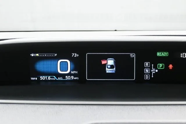 Used 2016 Silver Toyota Four Touring image 22