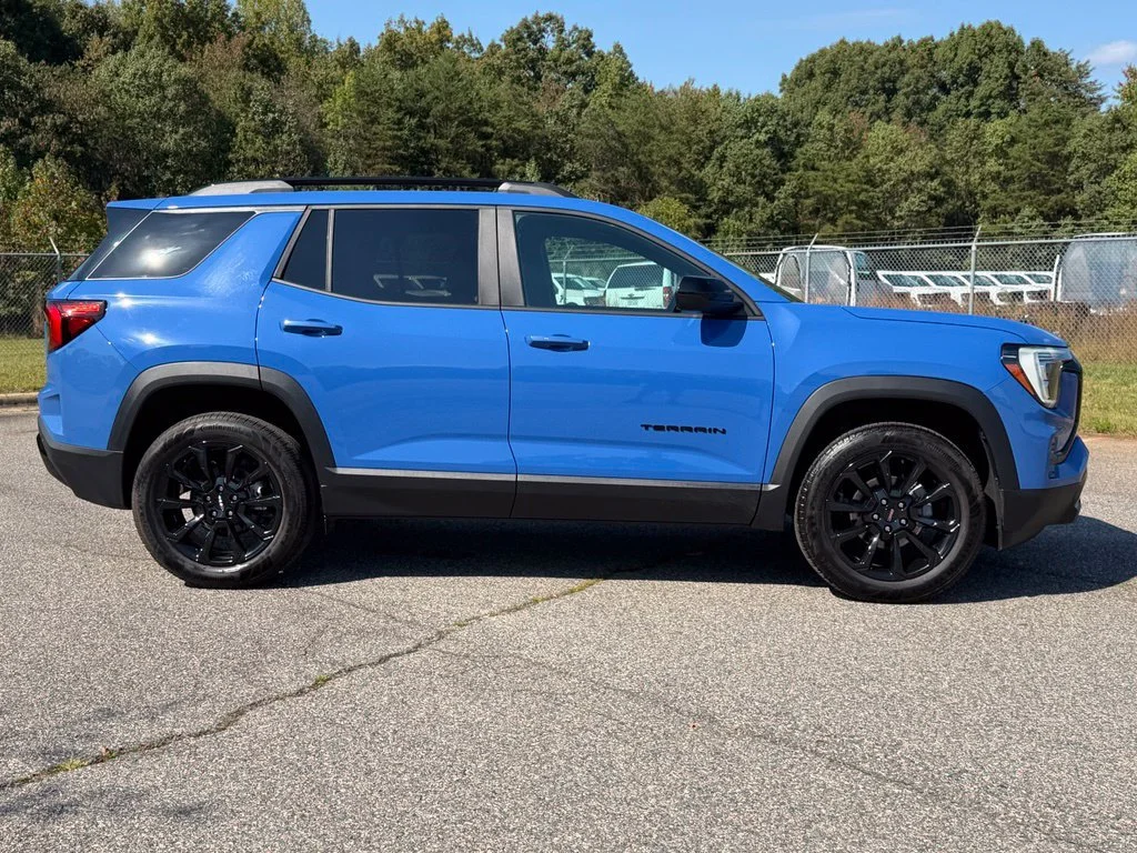 New 2026 Rapids Metallic GMC Elevation image 2