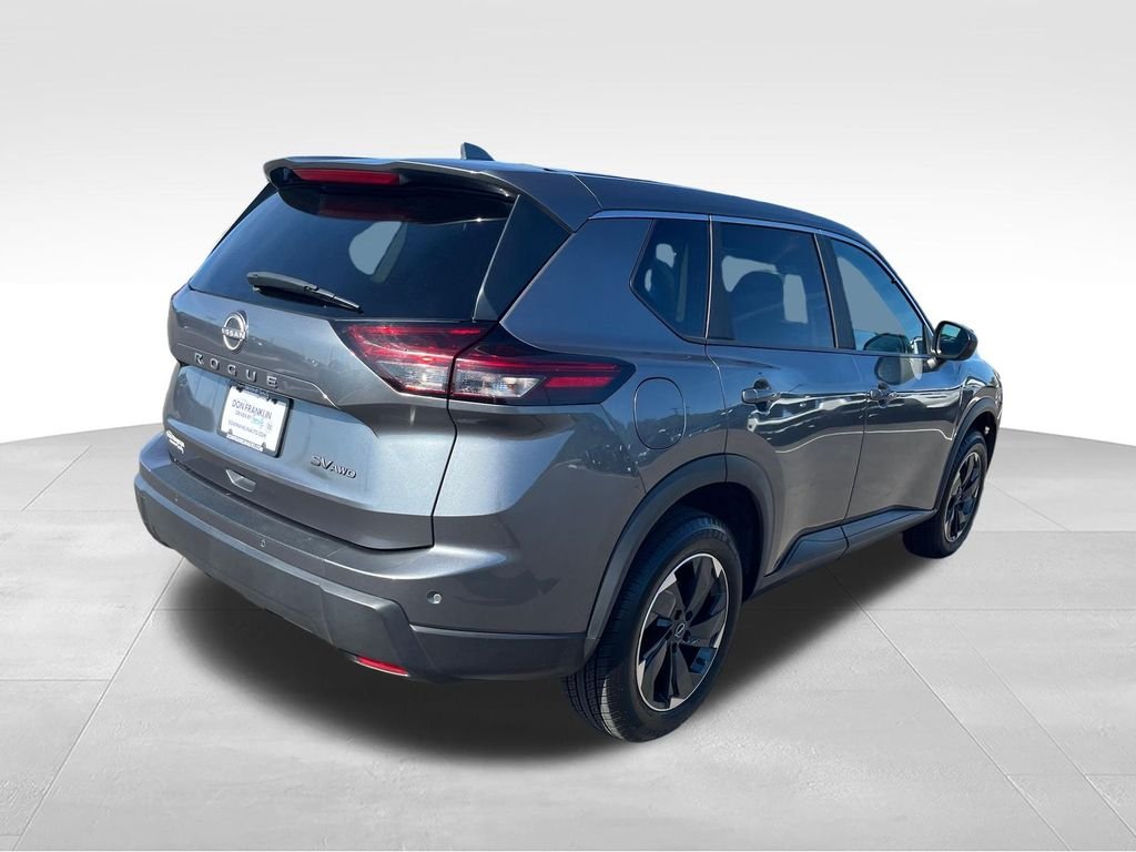 Used 2024 Gray Nissan SV image 5