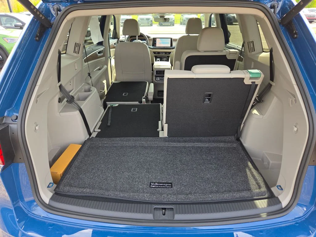 New 2026 Mountain Lake Blue Metallic Volkswagen 2.0T SE w/Technology image 4