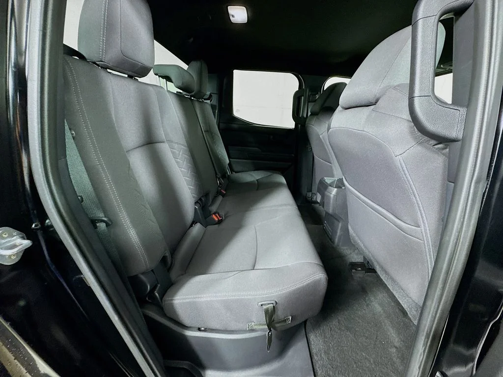 2025 Toyota Tacoma SR5 - Photo 31