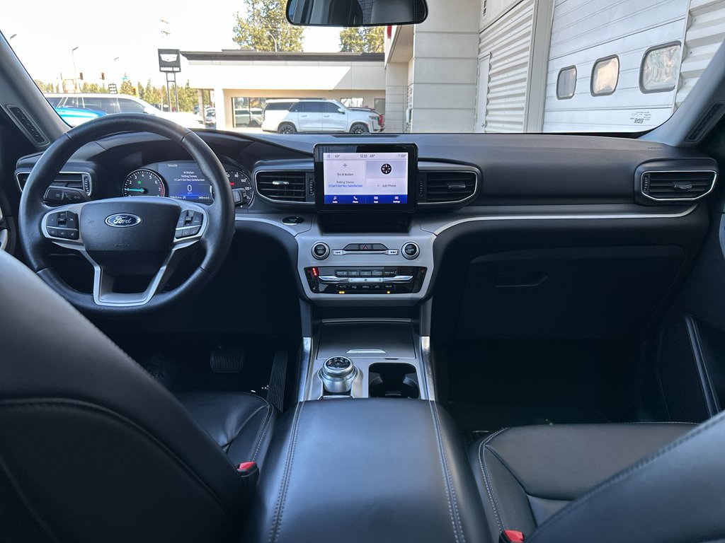 Used 2024 Iconic Silver Metallic Ford XLT image 18