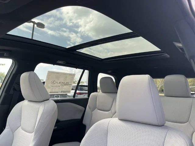 New 2026 Wind Chill Pearl Lexus PREMIUM AWD image 26