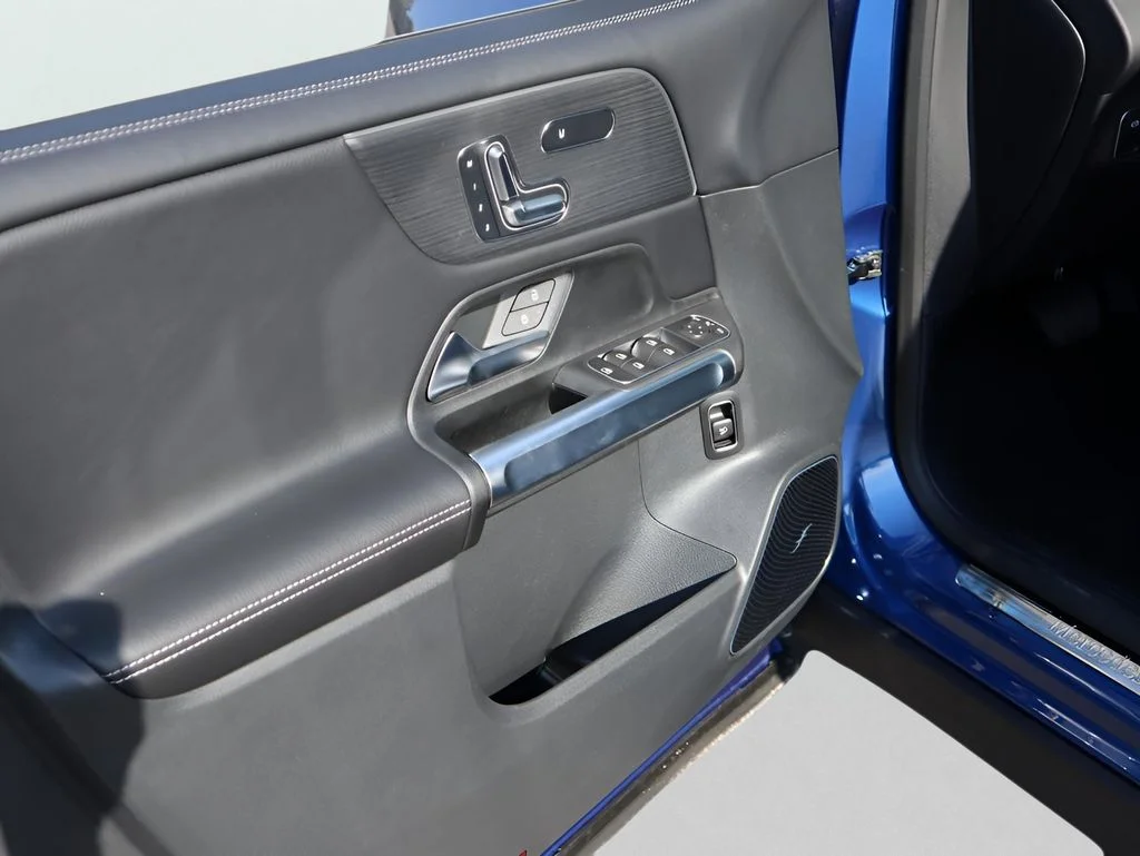 Used 2026 Starling Blue Metallic Mercedes-Benz GLB 250 image 24