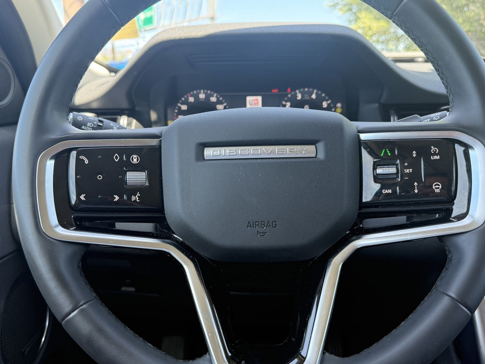 Used 2025 Fuji White Land Rover S image 10