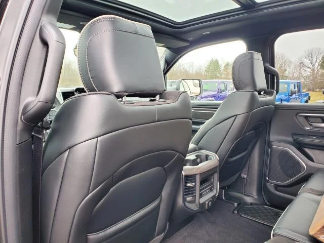New 2026 Diamond Black Crystal Pearl-Coat Exterior Paint RAM Laramie image 26