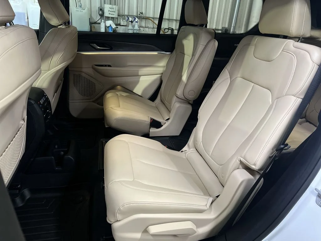 Used 2025 White Jeep Limited image 24