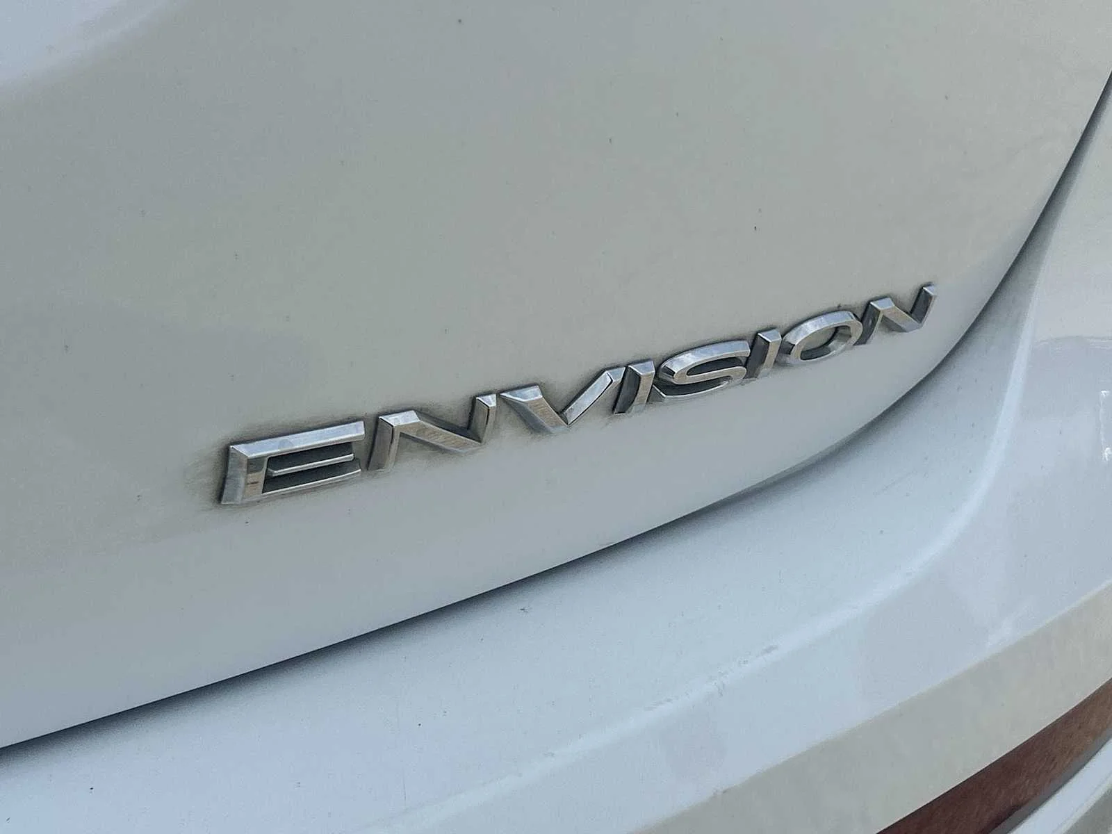 Used 2017 SUMMIT WHITE Buick Essence image 34
