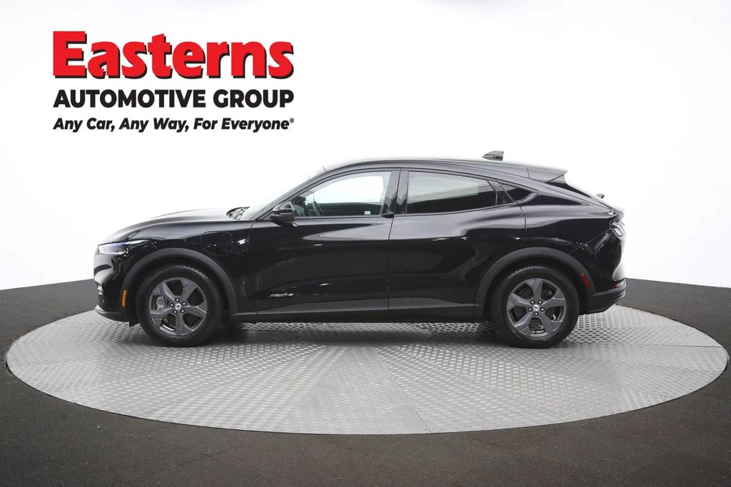Used 2021 Black Ford Select image 58