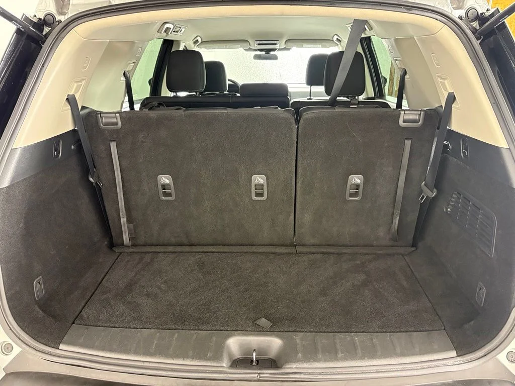 Used 2024 Silver Nissan SV image 19