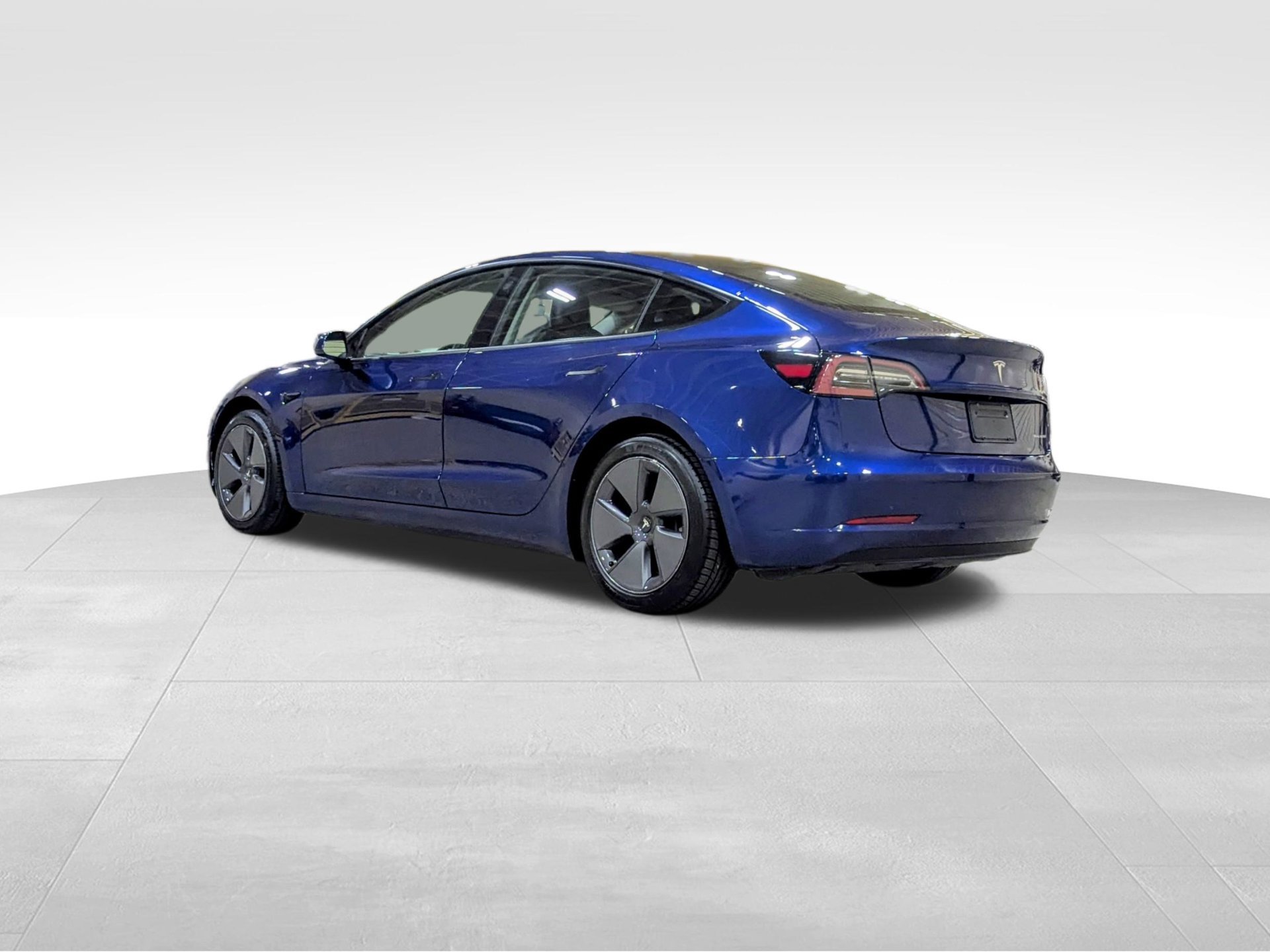 Used 2022 Blue Tesla Long Range image 8