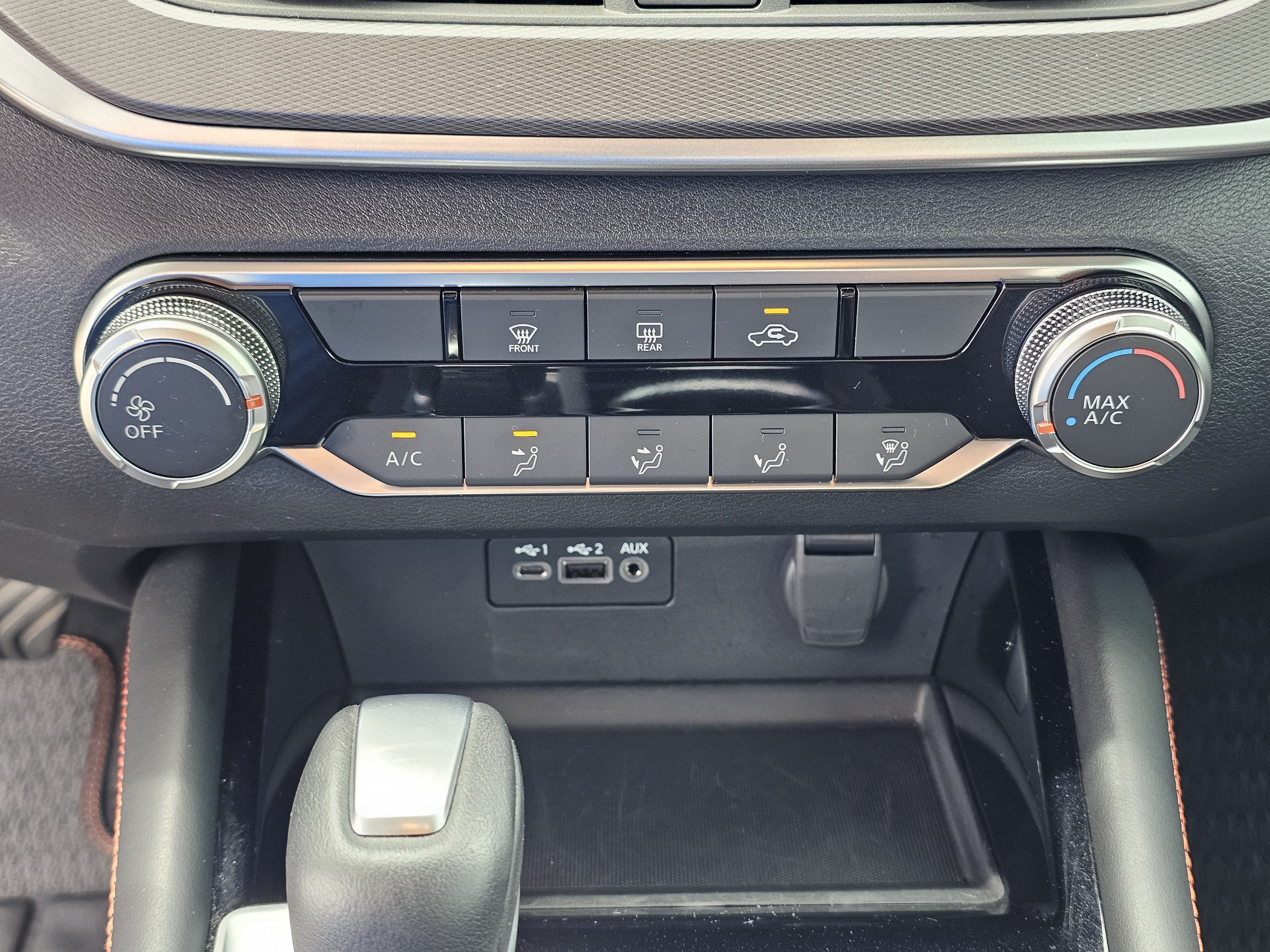 Used 2025 Gray Nissan SR FWD image 28