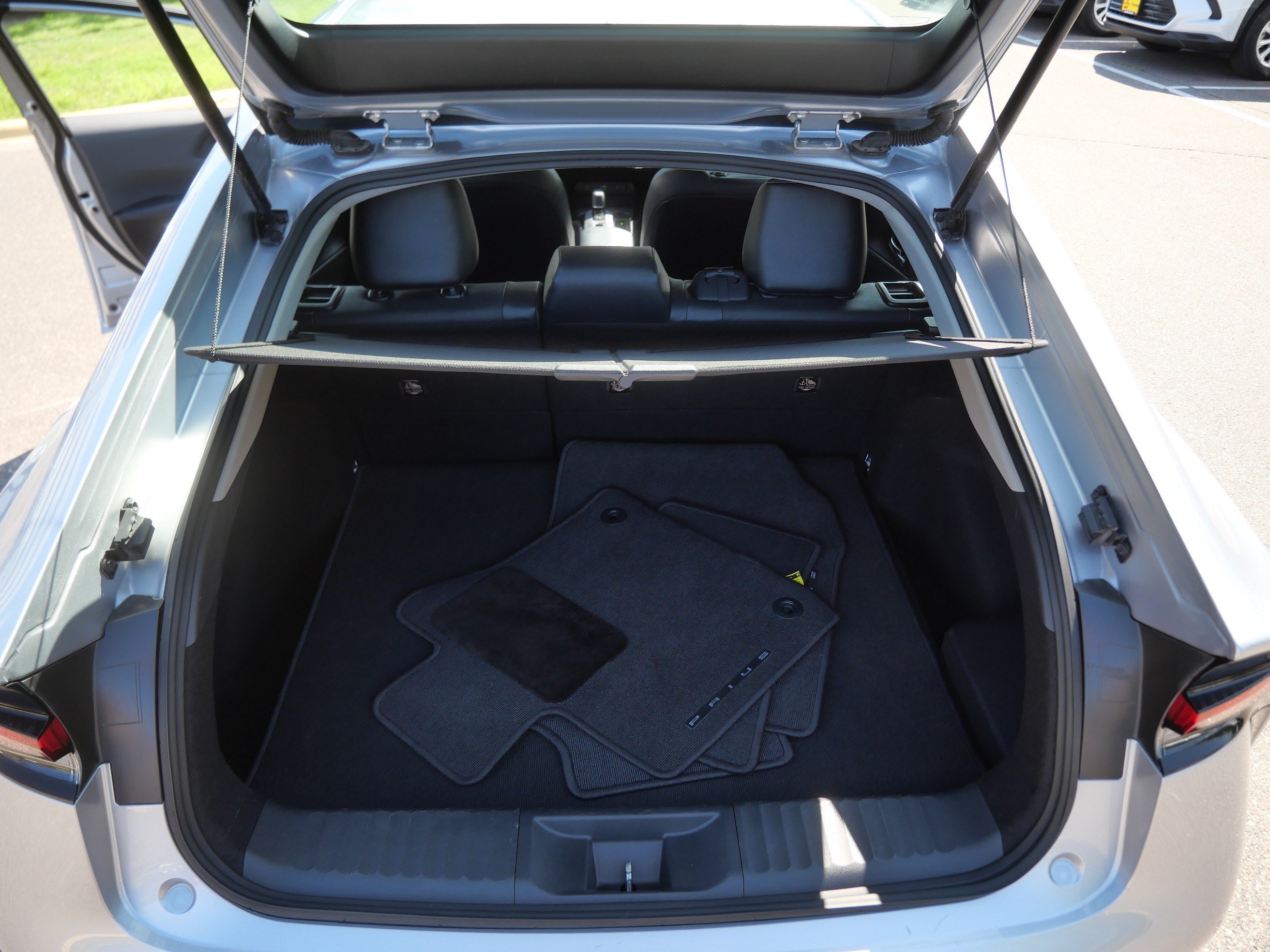 Certified Used 2025 Cutting Edge Toyota XLE image 19