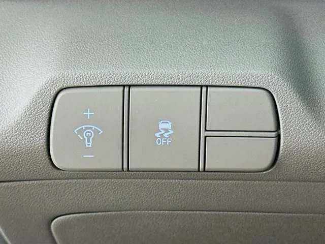New 2026 Hyundai ELANTRA SEL Sport