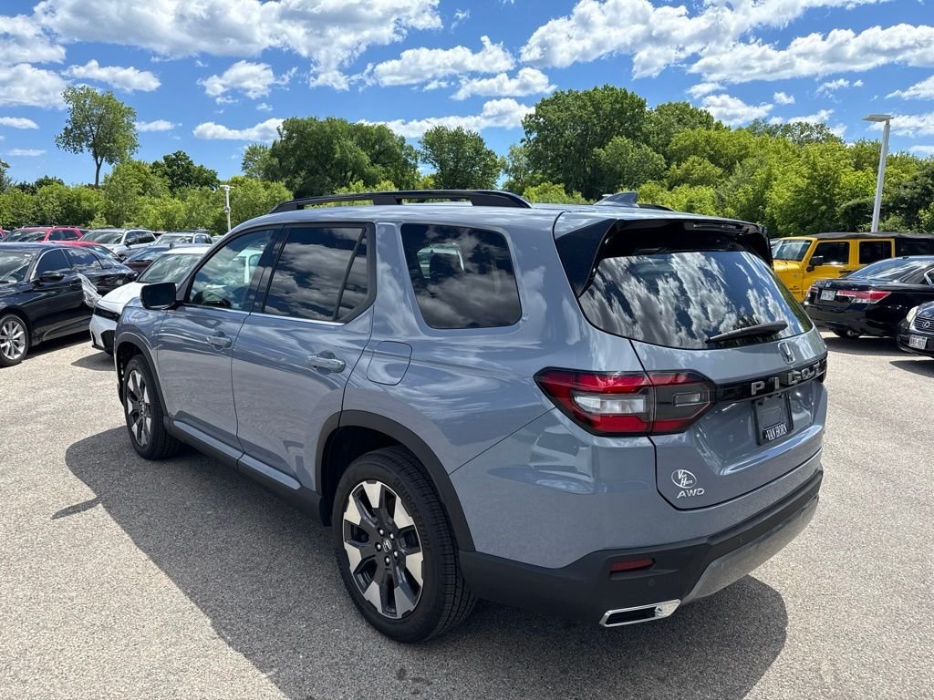 Used 2026 Gray Pearl Honda Touring image 5