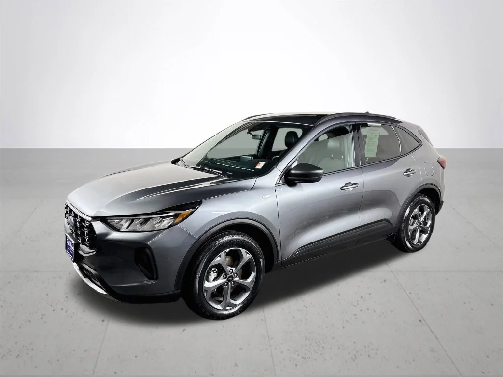 Used 2025 Gray Ford ST-Line image 2