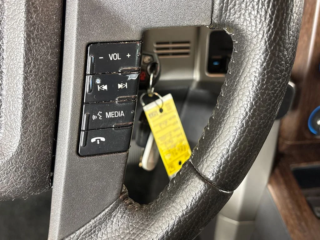 Used 2013 Red Ford Lariat image 19