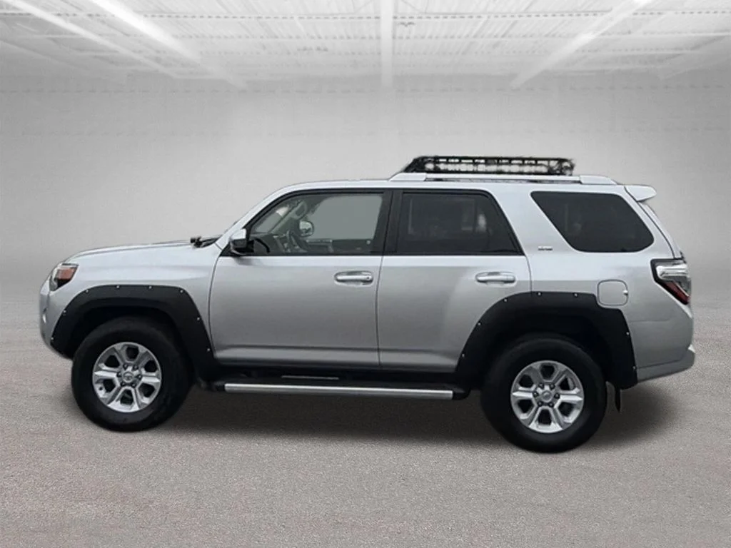 Certified Used 2018 Classic Silver Metallic Toyota SR5 image 7
