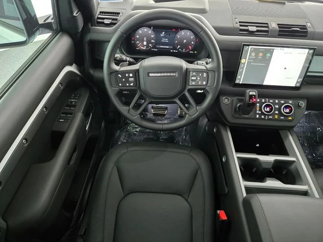 2025 Land Rover Defender V8 - Photo 12