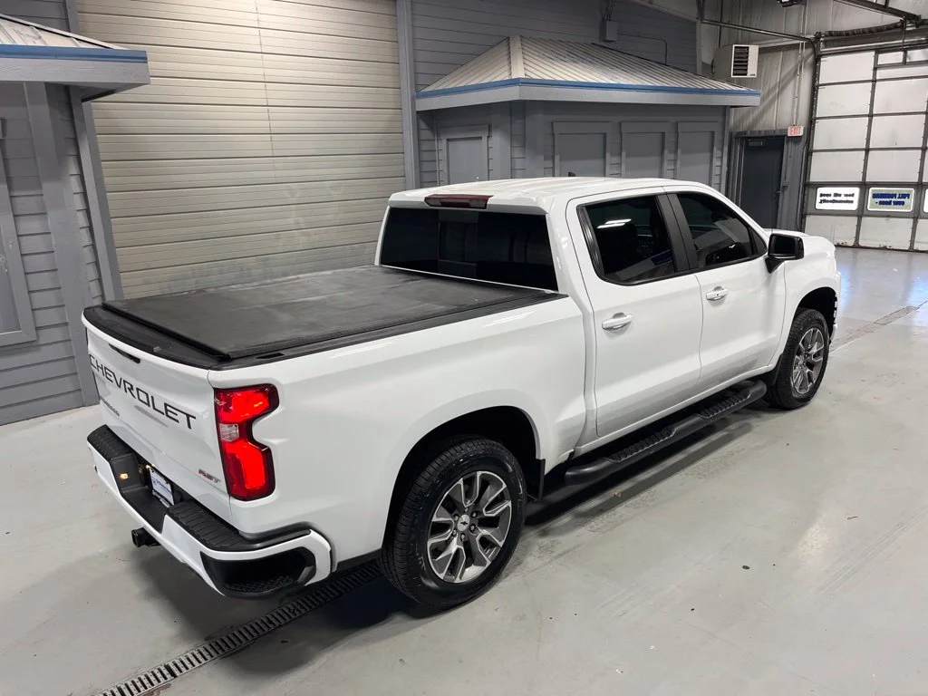 Used 2020 Summit White Chevrolet RST image 9