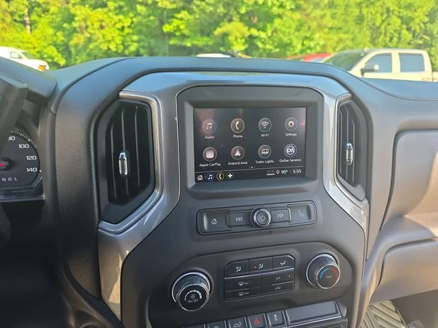 Used 2025 White Chevrolet Custom image 22