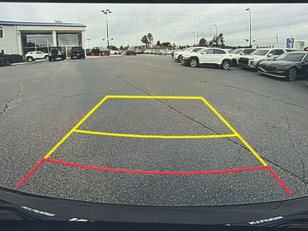 Used 2025 Gray Hyundai SEL Convenience image 30