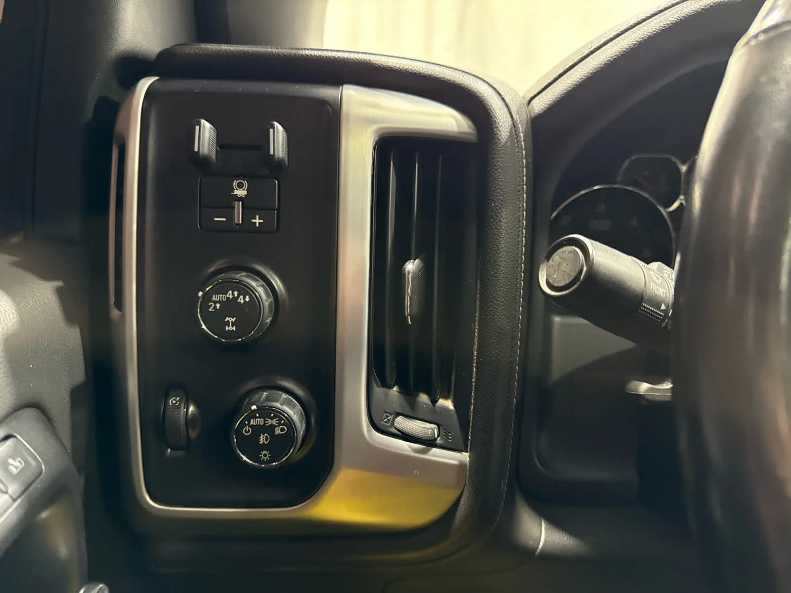 Used 2018 QUICKSILVER METALLIC GMC SLT image 20