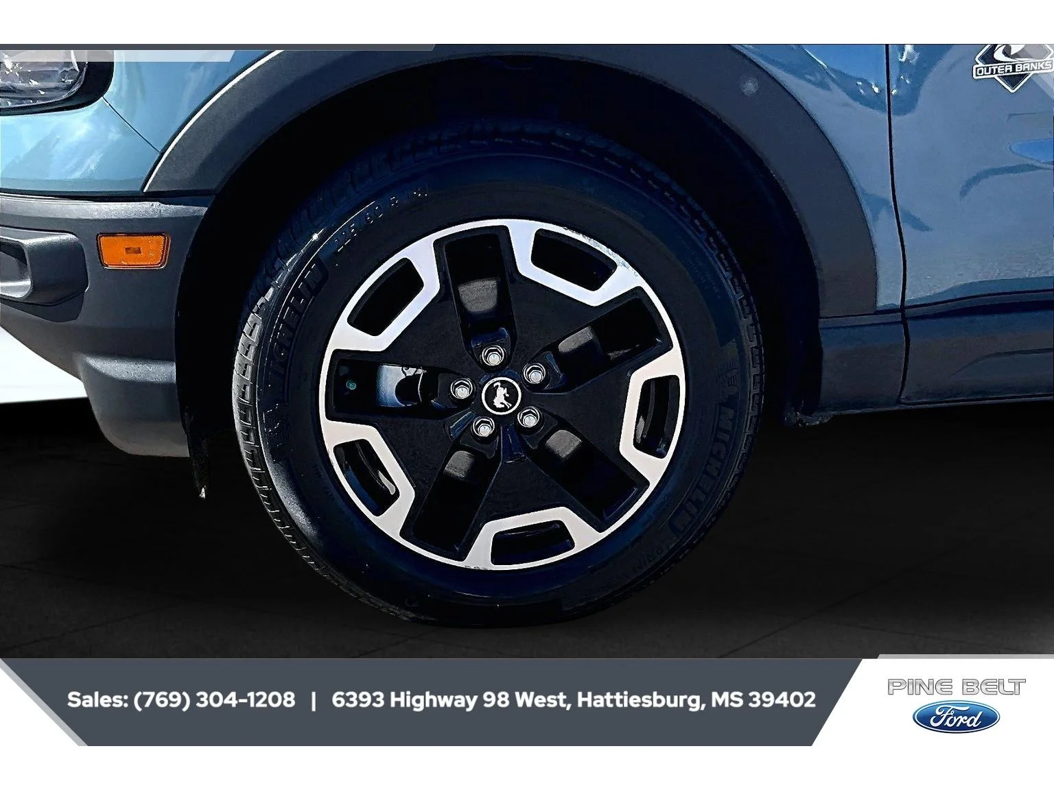 Used 2023 Azure Grey Ford Outer Banks image 7