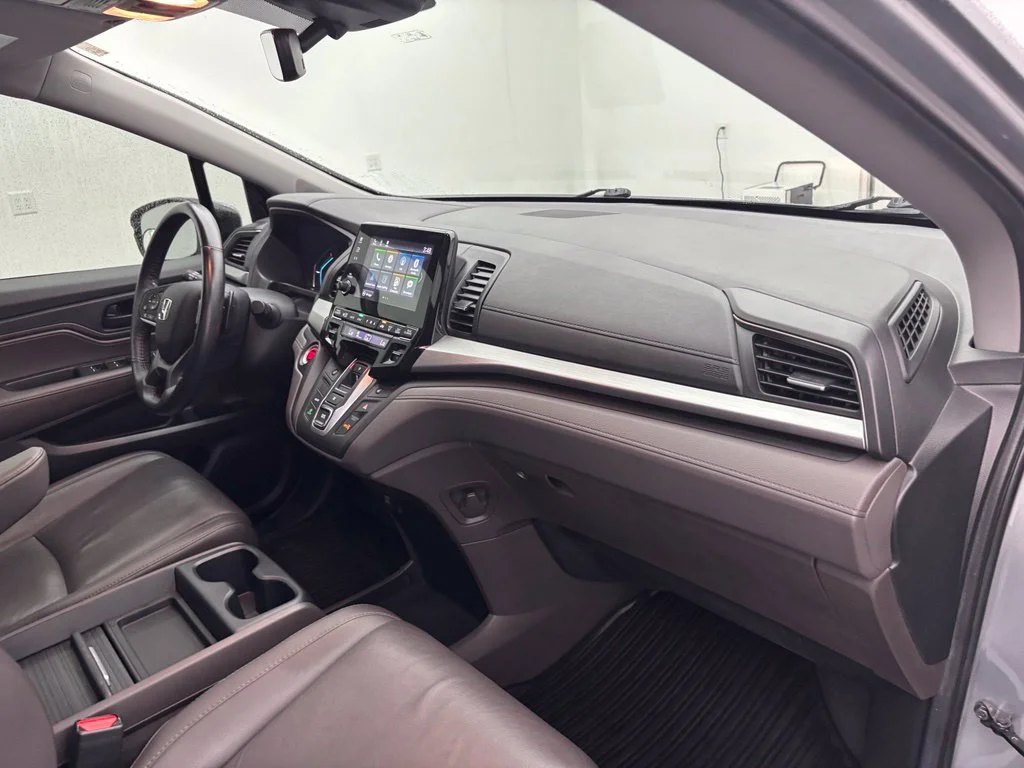 Used 2019 Silver Honda EX-L image 36
