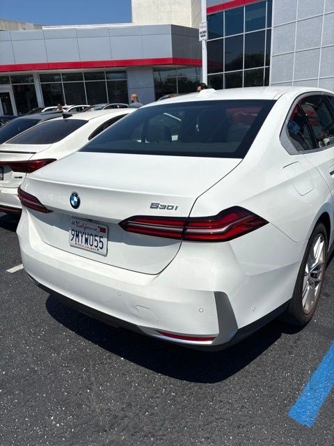 Used 2024 Alpine White BMW 530i image 2