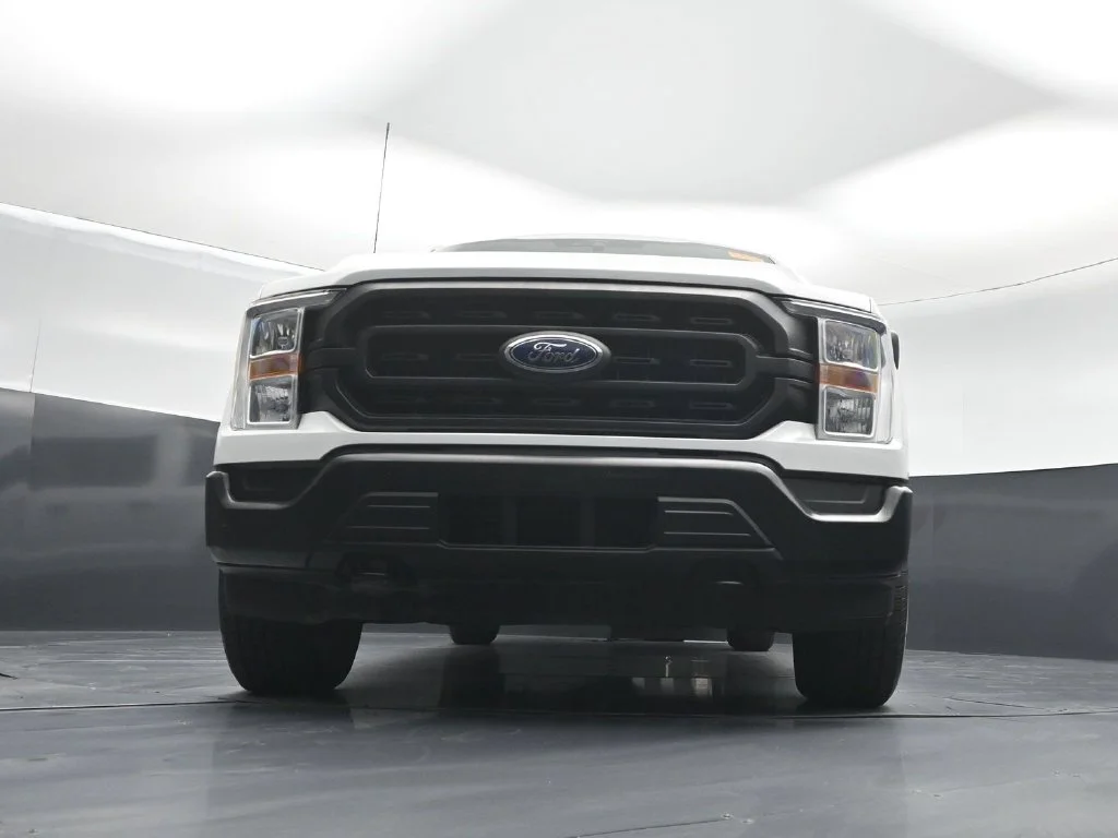 Used 2021 White Ford XL image 37