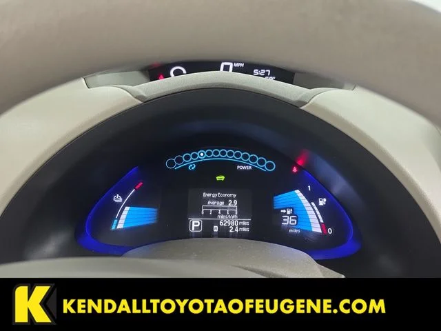 Used 2011 Blue Nissan SL image 11