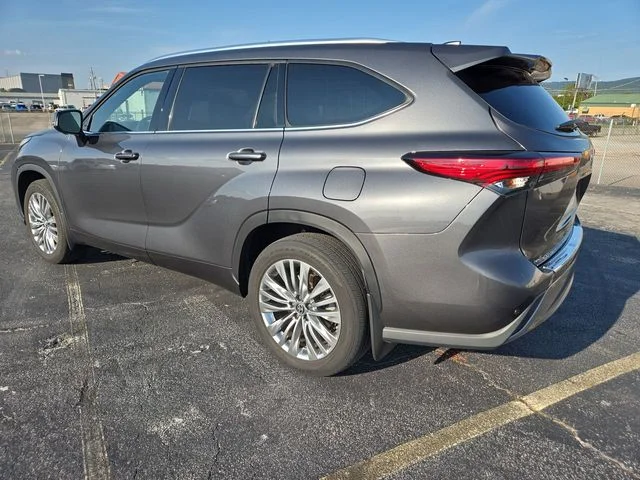 Used 2023 Gray Toyota Platinum image 6
