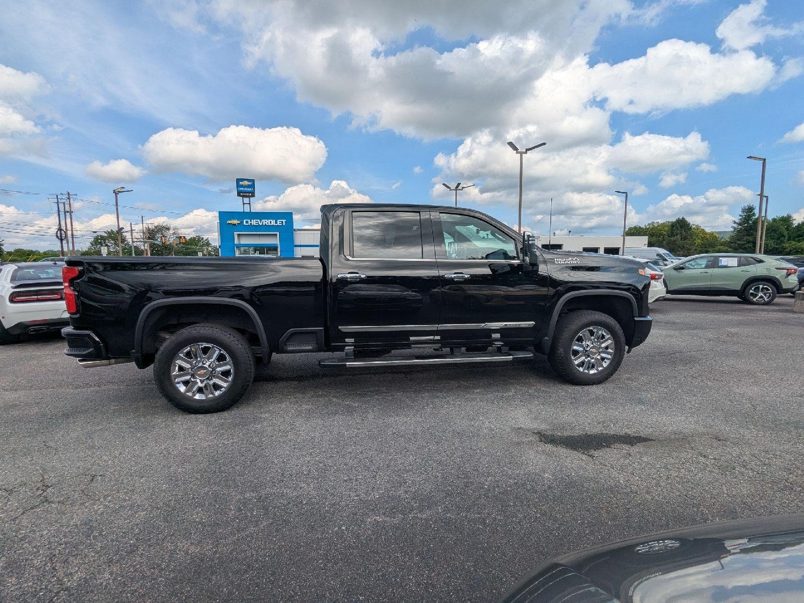 Used 2024 Black Chevrolet High Country image 8