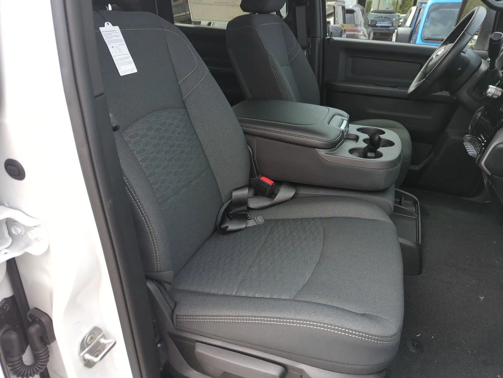 New 2026 Bright White Clearcoat RAM Tradesman image 36