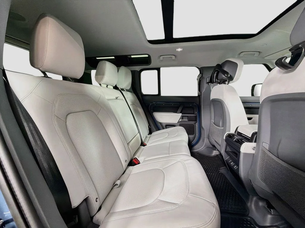 New 2026 Tasman Blue Land Rover X-Dynamic SE image 29