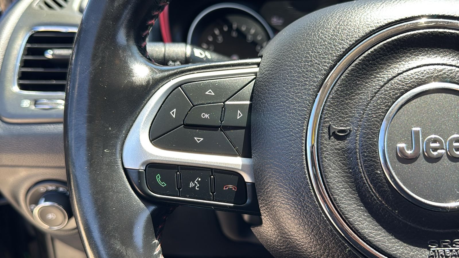 Used 2020 Black Jeep Trailhawk image 26