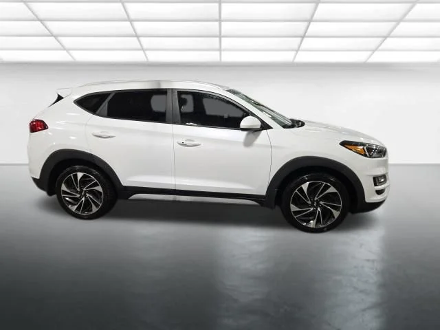 Used 2021 White Hyundai Sport image 3