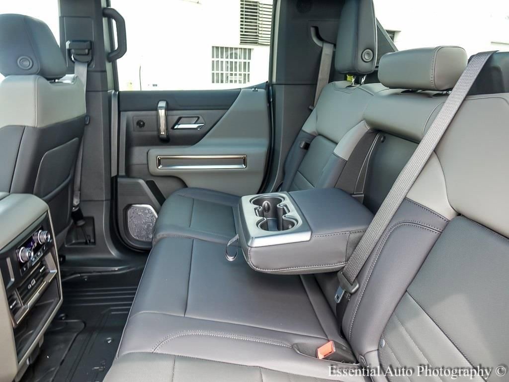 2025 GMC HUMMER EV PICKUP - Image 12