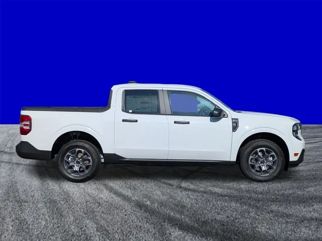 New 2026 Oxford White Ford XLT image 3