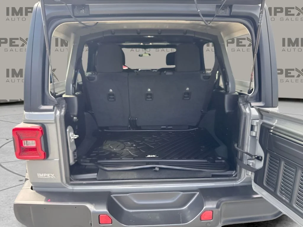 Used 2022 Gray Jeep Unlimited Sport S image 19