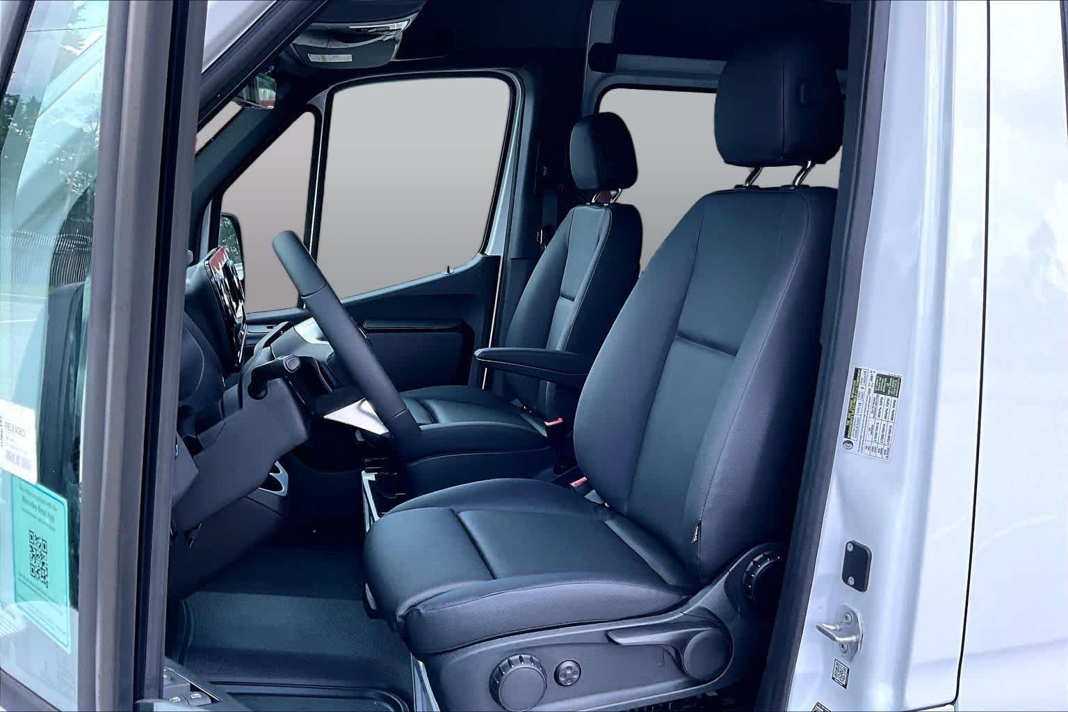New 2026 Arctic White Mercedes-Benz  image 7
