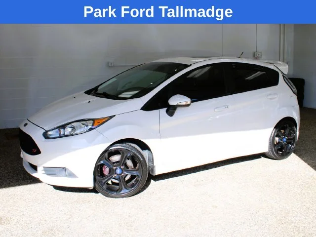 Used 2017 White Platinum Clearcoat Metallic Ford ST image 1