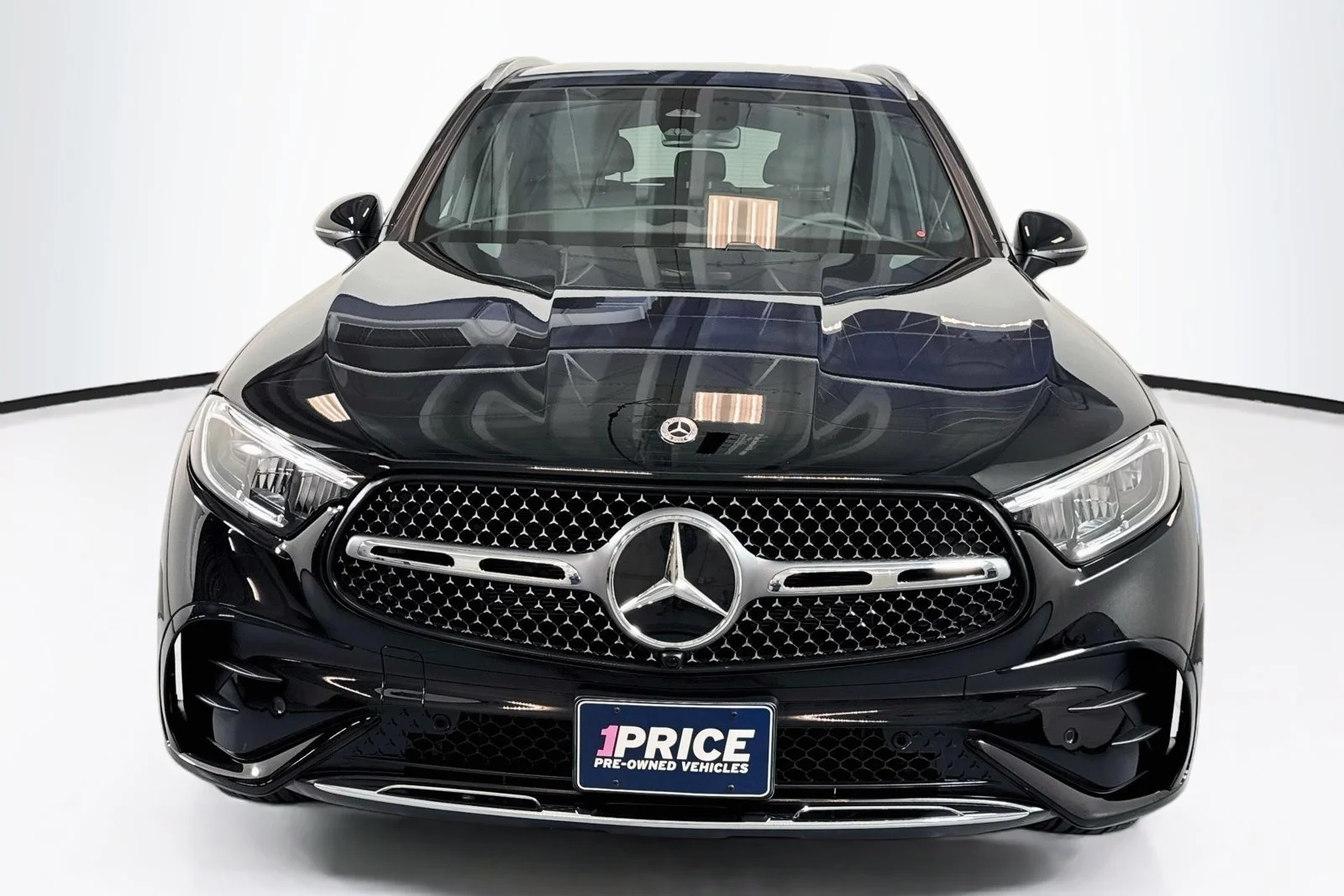 Used 2026 Black Mercedes-Benz GLC 300 image 2