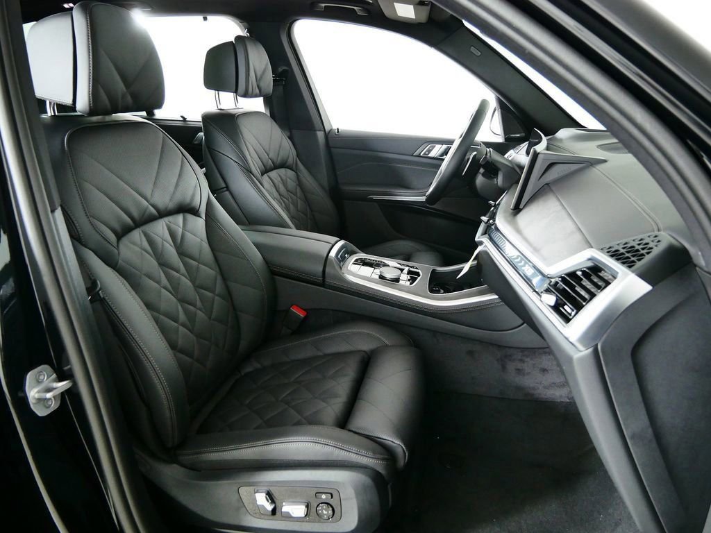 Certified Used 2026 Black Sapphire Metallic BMW xDrive40i image 26